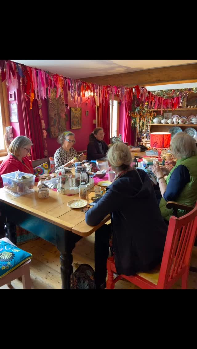 StitchIN session last Saturday- always fun and inspiring with so many different projects going on
-
-
-
-
#studiolife #creativespace #workshops #timeout #soulgrowth #handmade #artworkshop #slowstitch