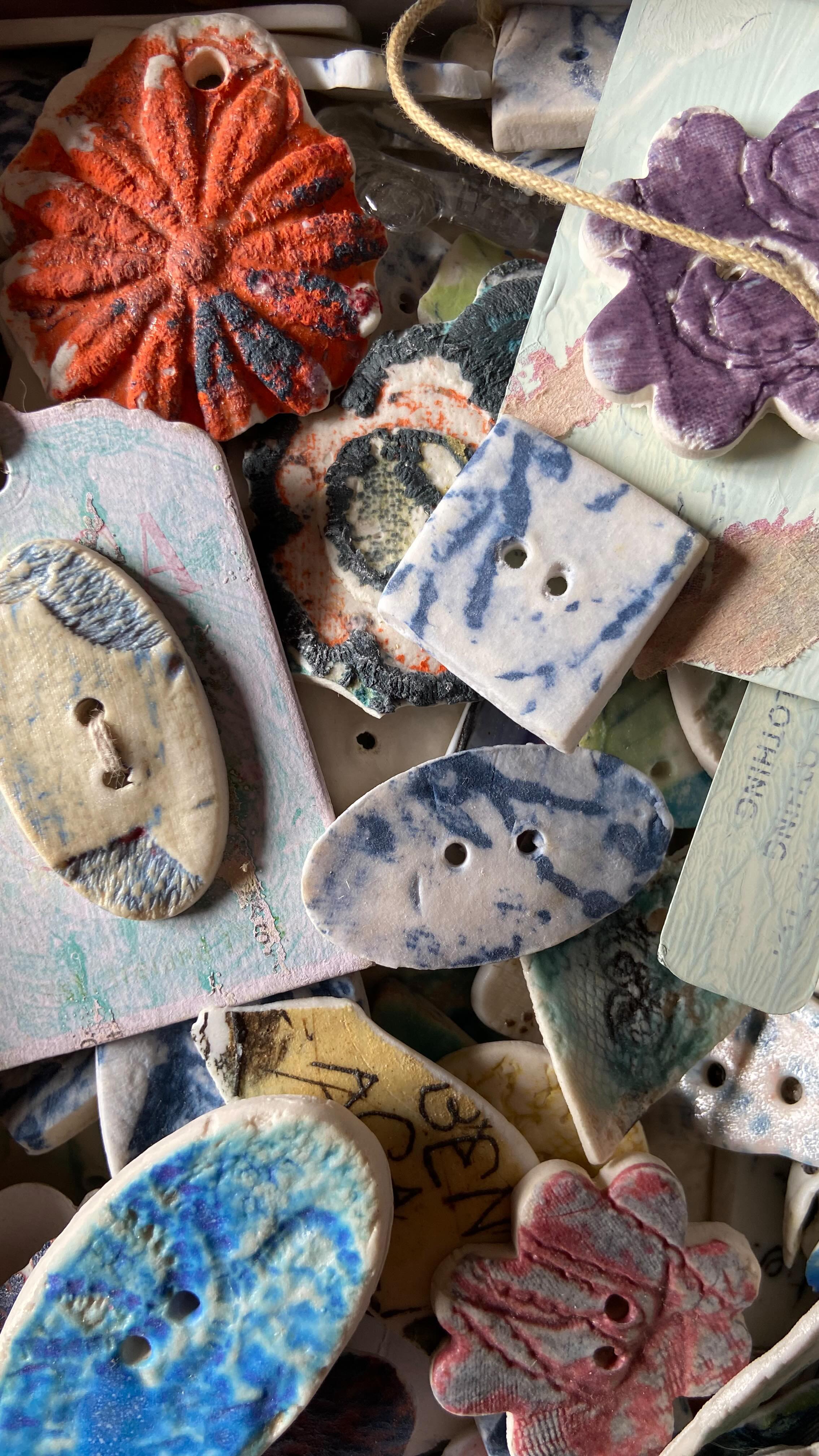 Ceramic button making workshop ….. firing yet to take place ! It’s always nice to have a button collection! Who grew up with a family button tin ? Check out link for workshops coming up - it’s such a treat to have a day out to perhaps try something new …. We all deserve some timeout 🙂 
-
-
-
-
 #ceramic #buttons #ceramicdesign #paperclay #porcelain #workshops #studiolife #metime #timeout #cakeandcoffee #creativespace #soulgrowth